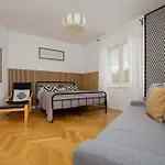 Apartment Bright In Close To The Old Town By Renters Warsaw