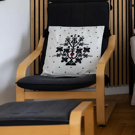 Daire Bright In Close To The Old Town By Renters