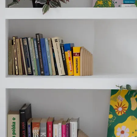 Apartment Bright In Close To The Old Town By Renters *