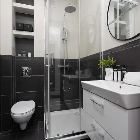 Bright In Close To The Old Town By Renters
