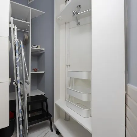 Bright In Close To The Old Town By Renters